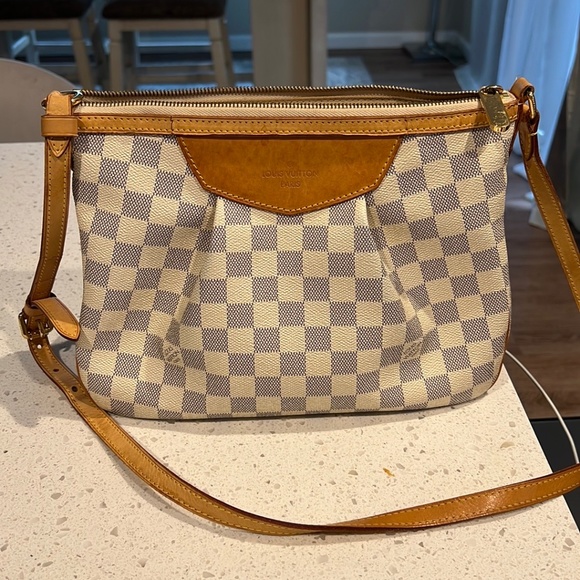 Louis Vuitton Handbags - Louis Vuitton Siracusa PM bag